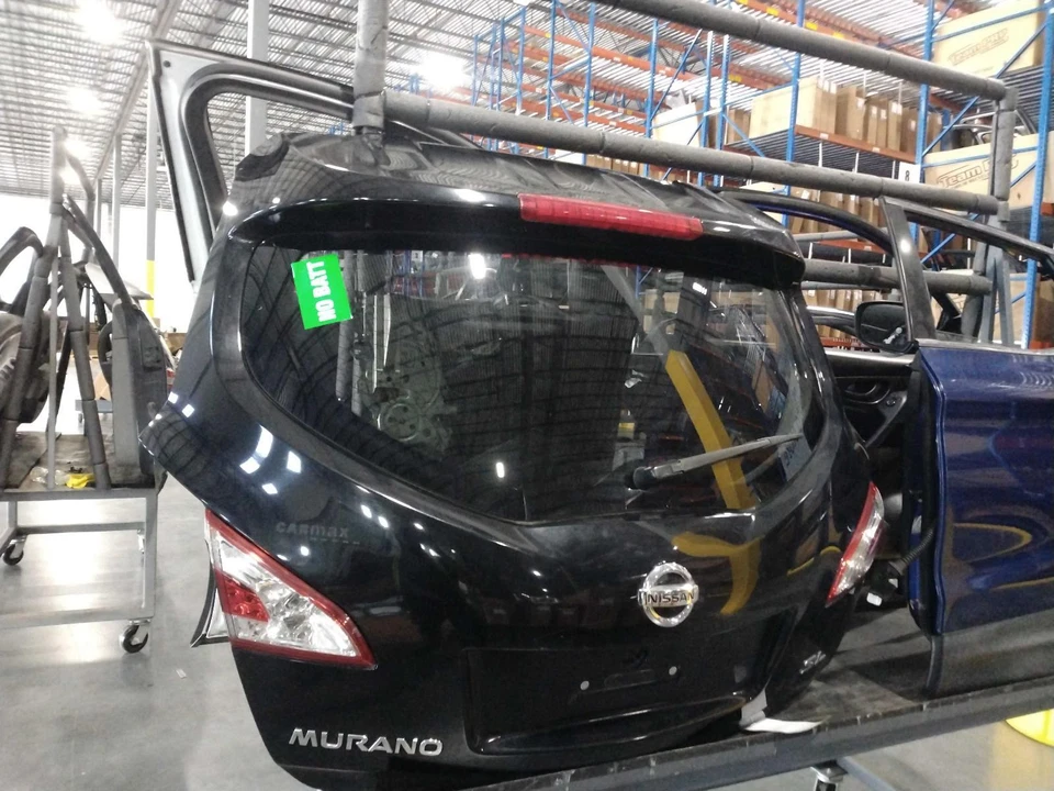 Tapa de cubierta usada se adapta a: Nissan Murano 2011 4 puertas con cámara de visión trasera monitor de visión trasera Foto 1 de 2