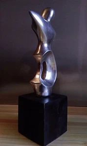  SCULPTURE ANTHROPOMORPHE EN ALUMINIUM , TRAVAIL CONTEMPORAIN - Foto 1 di 10