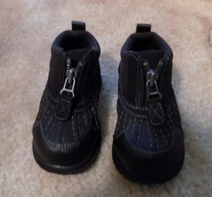 The Children's Place Toddler Boys Shoes Size 5     - Picture 1 of 3