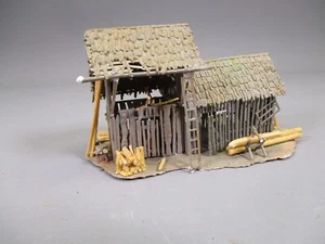 LQ1549 FALLER 130294 Train Ho 1/87 Maquette montée Grange à claire voie - Imagen 1 de 6