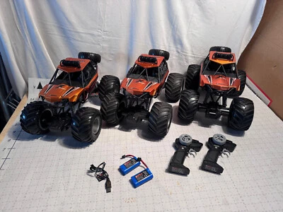 DF Models #9945 DF JUMBO FOOT V2 Off-Roader 1:10 RTR Konvolut 3 Stück f. Bastler - Bild 1 von 4