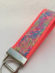 Portachiavi realizzato con nastro in grosgrain, corallo, rosa, blu - Foto 1 di 4