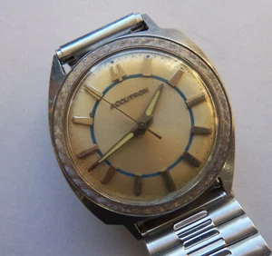 Vintage Men's SS 1965 Accutron Asymmetrical Knurled Bezel Ring Wristwatch - Picture 1 of 4