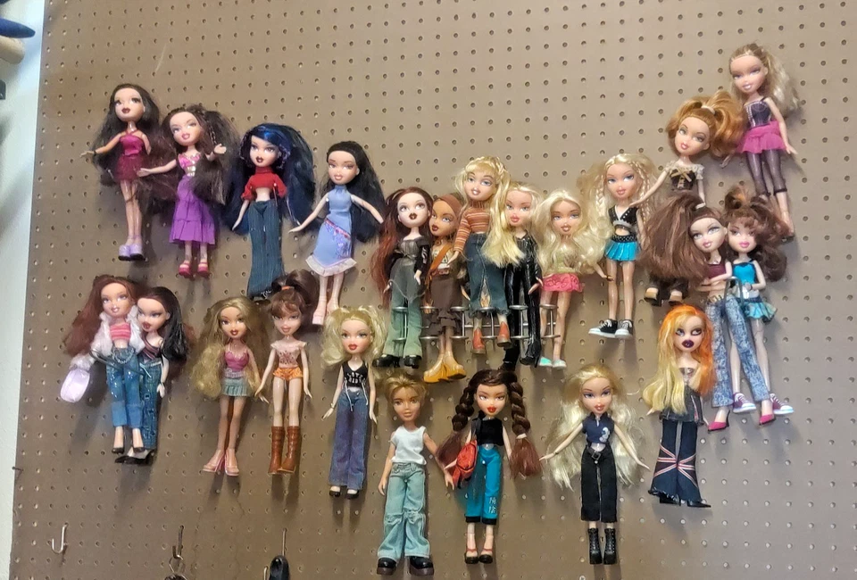 Bratz dolls - Image 1 of 1