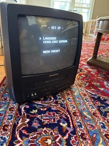 Sylvania 13” Color TV Combo Retro Gaming WORKS -no remote-VCR DOES NOT WORK - Picture 1 of 2