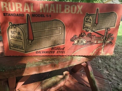 Nuevo en caja Vintage Metal Galvanizado Acero Ciudad Buzón Rural Granja EE. UU. CORREO Modelo 1-1 Foto 1 de 4
