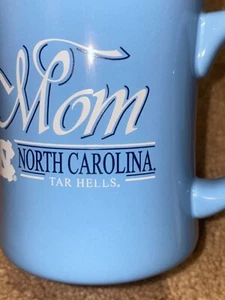 SEHR SELTENER FEHLER UNC Univ. of North Carolina MOM Kaffeebecher FEHLDRUCK Tar HELLS - Bild 1 von 12