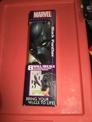 Calcomanía de pared extraíble Black Panther de Marvel Comics 25x22 con calcomanías adicionales Foto 1 de 4