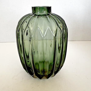 Gorgeous Green Geometic MCM Style Vase 6.5" Tall S670 - Picture 1 of 5