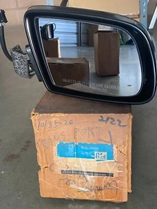 Genuine GM Right Mirror For Oldsmobile Silhouette Pontiac Trans Sport 10135024 - Picture 1 of 1