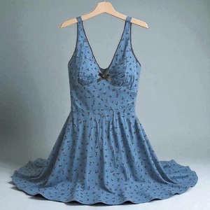 Vestido Solero Wild Fable Azul Ajuste y Acampanado Negro Floral Patrón/Ajuste/Arco Nuevo con Etiquetas Talla: S - Imagen 1 de 4