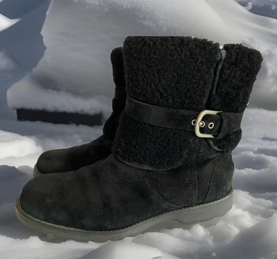 Женские замшевые сапоги UGG размер 7 с подкладкой из овчины по всей длине. Боковая молния черная Blayre II - Изображение 1 из 4
