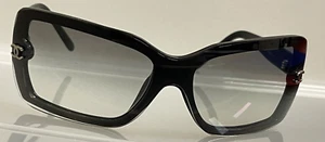 Y2K CHANEL Black Rectangle Sunglasses Italy 5065 C.501/8G Small 120 w/case - Picture 1 of 19