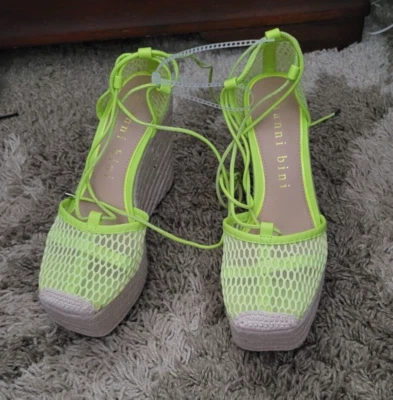 Gianni Bini Santoro Malha e Couro Envoltório de Tornozelo Plataforma Cunha Alpargatas Limão 6.5 - Imagem 1 de 3