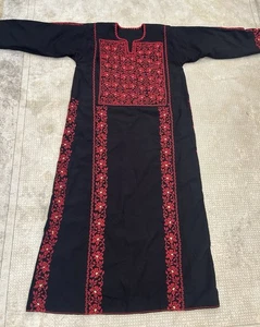 Vintage palästinensisches traditionelles Thobe - handbesticktes Tatreez Kleid - Bild 1 von 12