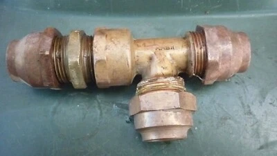 1/2"  1/2"  5/8" or 1/2" flare T Brass cooper Pipe Connection flared nuts - Image 1 of 2