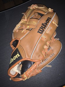 Las mejores ofertas en Tamaño Wilson 9 Guantes y mitones de Béisbol Softbol  | eBay