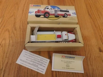 Camión de bomberos Mattel Corgi Classics 98486 1995 Mack Pumper Paxtonia sin usar, en caja original Foto 1 de 2