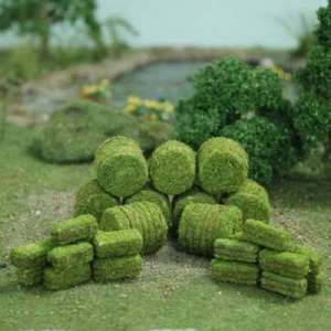 MP Scenery Products 75049 - N Scale - Green Hay Bales 30/pk 10 Rd. and 20 Rec. - Photo 1 sur 1