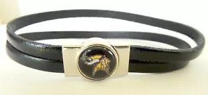 NUOVO BRACCIALE PELLE VICHINGHI NFL MINNESOTA CHIUSURA MAGNETICA 7 POLLICI - Foto 1 di 4