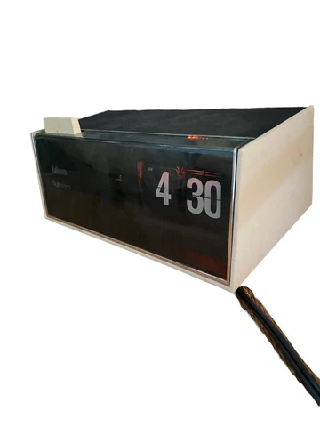 VTG 1970s Electric Flip Alarm Clock Desktop McGraw-Edison Model 59-001 Working Cover