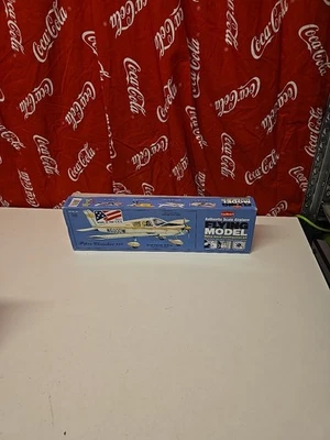 Guillows Piper Cherokee 140 flying balsa model kit. New old stock - Image 1 of 4