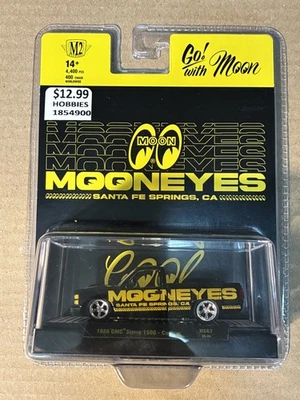 M2 Machines 1:64 MOONEYES 1988 GMC Sierra 1500 Custom Limited 1/4400 Hobby - Image 1 of 4