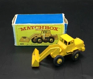 ~Vintage Lesney Matchbox Hatra Tractor Shovel 69B~ 1965 w/Original Box~ - Picture 1 of 5