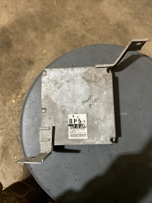 Computadora ECU 99-00 Mazda MX-5 Miata OEM BP5T 18 881 Foto 1 de 3