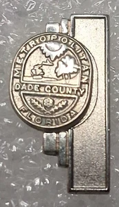 Vintage Metropolitan Miami Dade County 5 Jahre Sterlingsilber Krawattennadel 6/8" Höhe - Bild 1 von 3