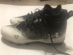 Under Armour UA Spotlight Football Black/white size 11 - Picture 1 of 10