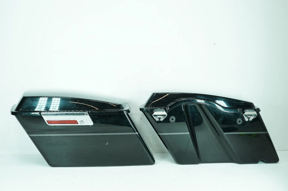 2012 Harley Touring FLHTCU Electra Ultra OEM Left Right Saddlebags Luggage NOKey - Image 1 of 4