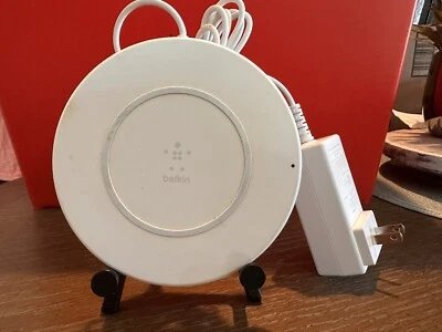 Belkin Boost Up 7.5W Wireless Charging Pad for iPhone 12 13 14 15 Free S/H! - Image 1 of 2
