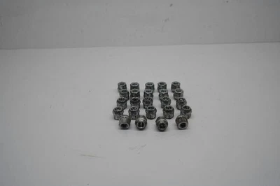 Juego de 24 tuercas ISUZU VEHICROSS 1999-2001 Foto 1 de 4