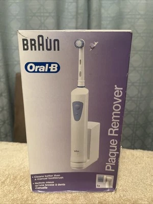 Braun Oral-B Plaque Remover Solo Rechargeable Toothbrush Model: D-6011 NEW - Image 1 of 4