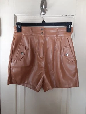 Love Tree Junior Pantalones cortos de cuero sintético talla mediana NUEVOS CON ETIQUETAS Foto 1 de 3