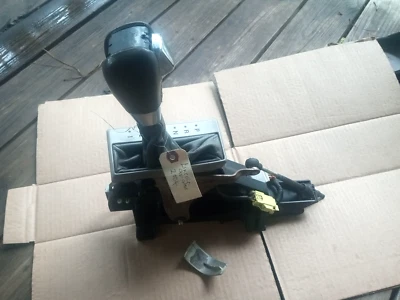 2003-2005 LINCOLN AVIATOR A/T AUTOMATIC TRANSMISSION FLOOR SHIFTER GEAR SELECTOR - Image 1 of 4