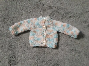 Handgestrickte Strickjacke Pullover Puppenkleidung passt 14" Gummistiefel Wisher Puppe - Bild 1 von 1