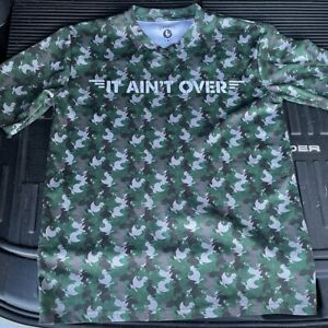 ZAXBY'S T-Shirt Chicken Wars Camouflage Employee Funny IT AIN'T OVER Adult Small