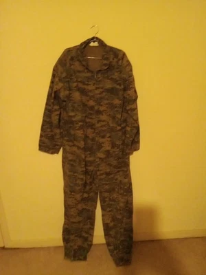 ROTHCO MENS CAMOFLOUGE COVERALLS FLIGHT SUIT 2XL FULL  ZIP 8 POCKETS L 63 - Image 1 of 4