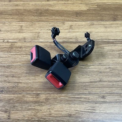 2019-2025 Audi S7 Rear Left / Center Belt Buckle End 12K Miles 4K8857739AR OEM - Image 1 of 4