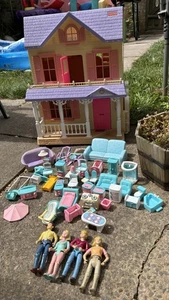 Vintage 1993 Fisher Price My Loving Family Stable Doll House People Accessories - Picture 1 of 22