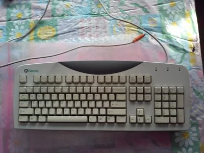 Vintage Gateway Keyboard 7003271 Model SK-9921   - Image 1 of 4