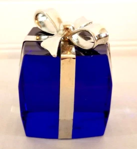 SORELLE CRYSTAL PAPERWEIGHT Cobalt Blue Glass Gift Box with Chrome Bow - Picture 1 of 12
