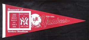 Banderín de béisbol tamaño completo Mickey Mantle Day 1969 New York Yankees de colección MLB - Imagen 1 de 3