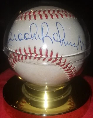 1990 Brooks Robinson Auto Baseball Major League Team Logo in Holder Make Offer - Image 1 of 4