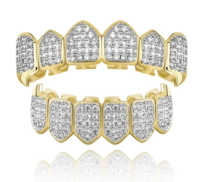 Juego de parrillas colmillos colmillos dientes circonita cúbica helada chapado en oro macizo de 14K ajuste personalizado de alta gama Foto 1 de 4