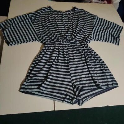 Urban Outfitters Azul Rayas Manga Corta Mameluco Shorts Pequeño Mujer Foto 1 de 4