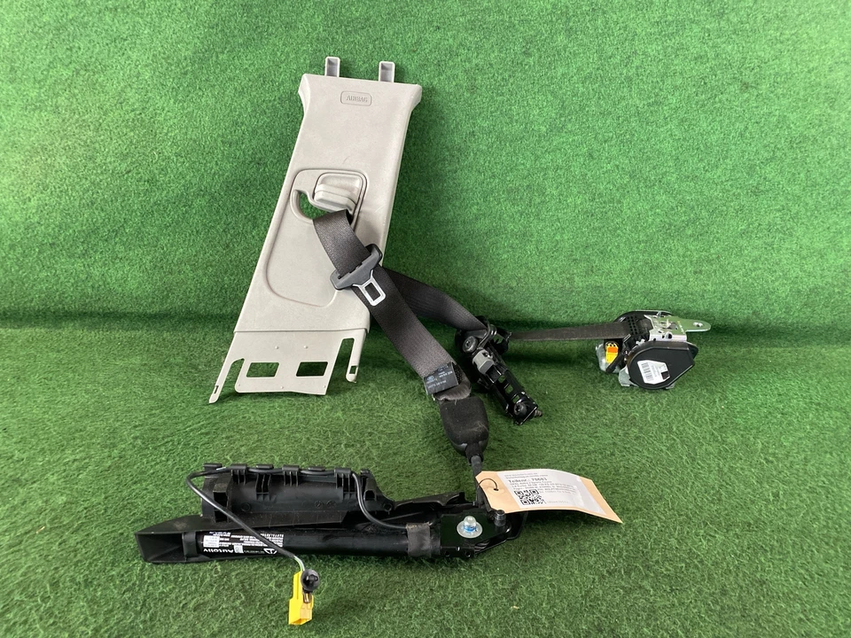 70683 Cinturón seguridad delantero derecho OPEL Astra J Caravan (P10) 617023500 Foto 1 de 4