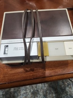 2 Realistic Plug n Talk FM Wireless Intercom Model 43-212 Radio Shack  - Image 1 of 4